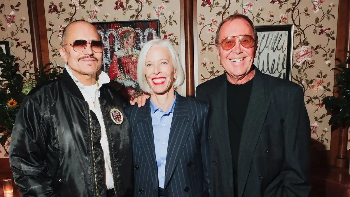 Michael Kors discursando no jantar da CFDA 2026