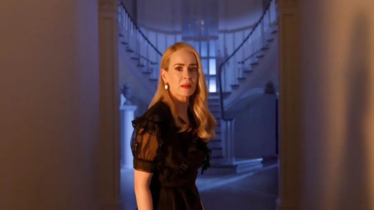 Reconstrução do set da Academia Miss Robichaux para American Horror Story